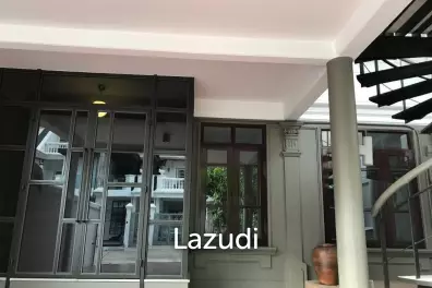 Newly Renovated 500 sqm Coworking Space on Sukhumvit 26 - Near BTS Prompong