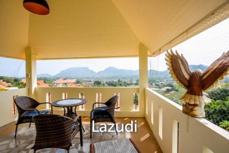 Emerald Heights: Stunning 4 Bedroom Pool Villa with Amazing Views