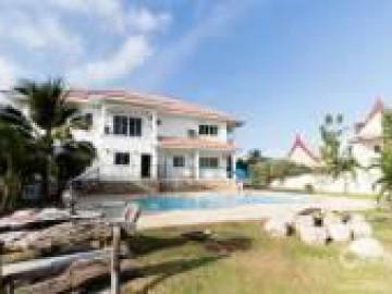 Luxury 5 Bed Pool Villa