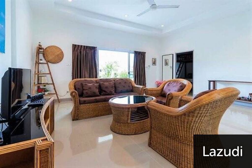 AV 88 GOLD 2 : 2 Bed Townhouse with Large Communal Pool