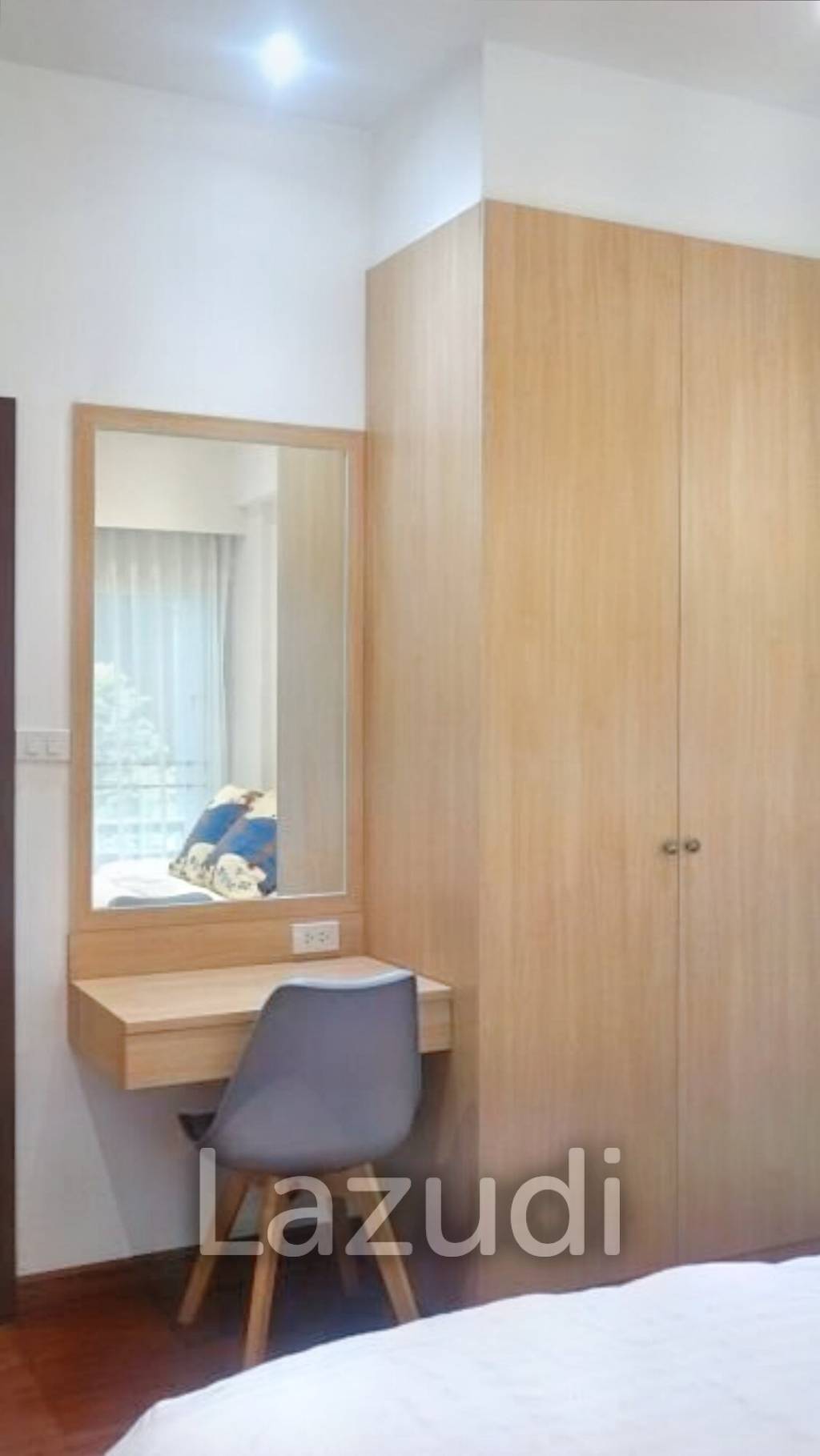 1 Bed 1 Bath 60 SQ.M. Prasanmit Condominium