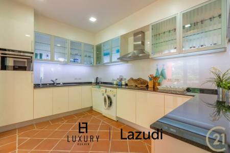 2 bed 3 bath condo for rent in Casa Daeng