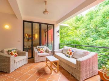 2 bed 3 bath condo for rent in Casa Daeng