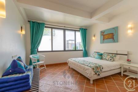 2 bed 3 bath condo for rent in Casa Daeng