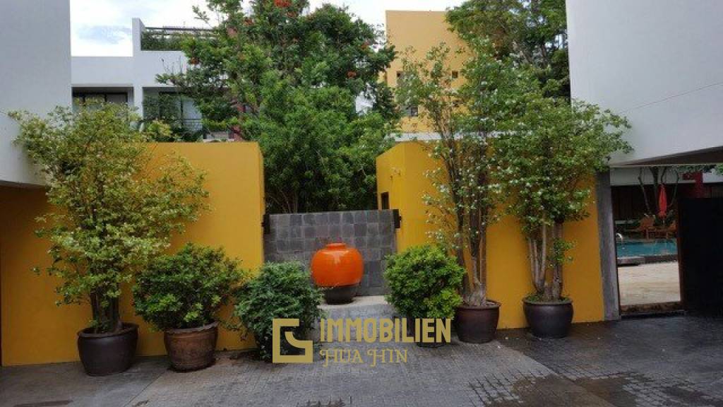 2 bed 3 bath condo for rent in Casa Daeng