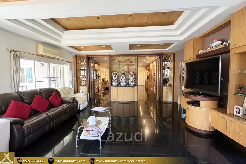 Luxury 2-storey house for sale in Nang Lae