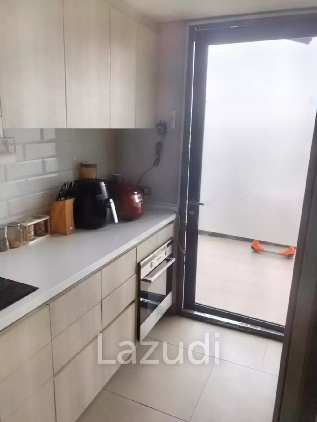 3 Bed 2 Bath 157 SQ.M The Lumpini 24