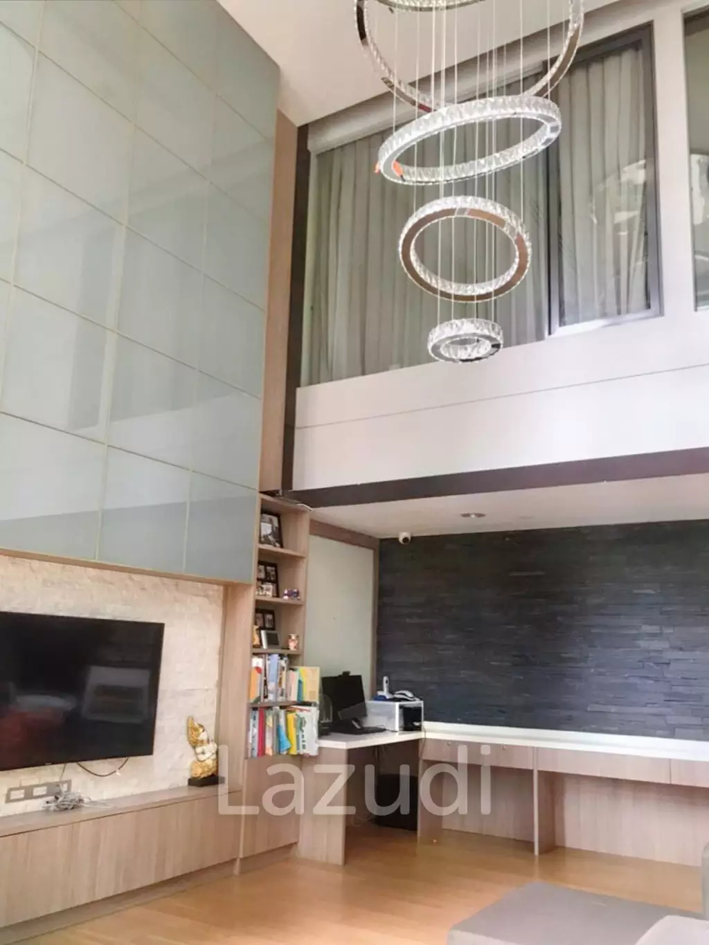 3 Bed 2 Bath 157 SQ.M The Lumpini 24