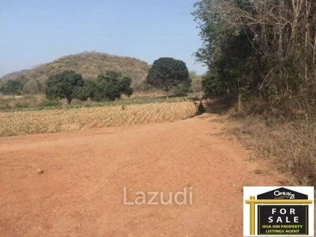 Beautiful Countryside Land with Sea View to build 1, 2 or up to 8 Houses