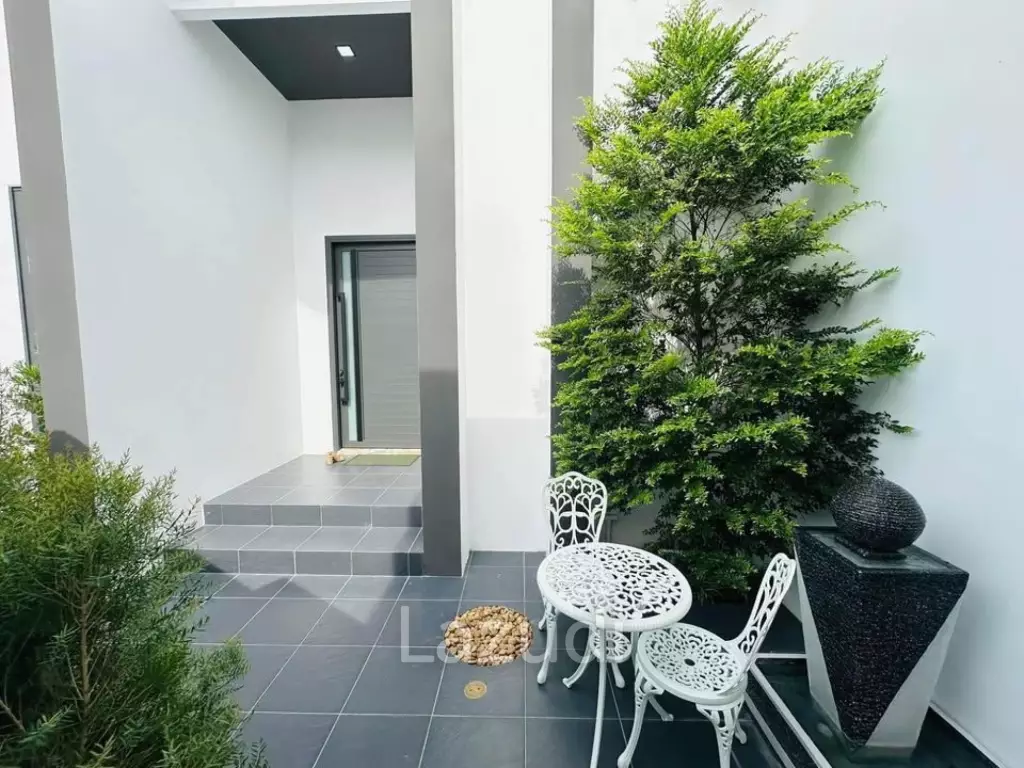 3 Beds 3 Baths 184 SQ.M. The Hamlet Pattaya