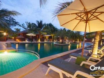 Luxury Lakeside Resort with 22 Private Pool Villas