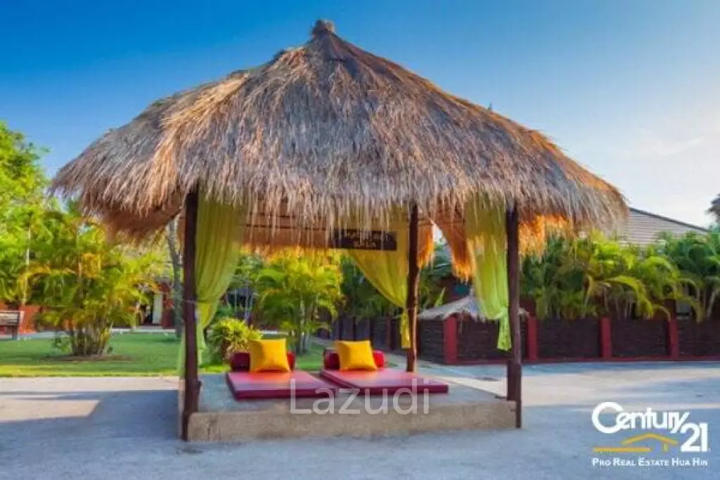 Luxury Lakeside Resort with 22 Private Pool Villas