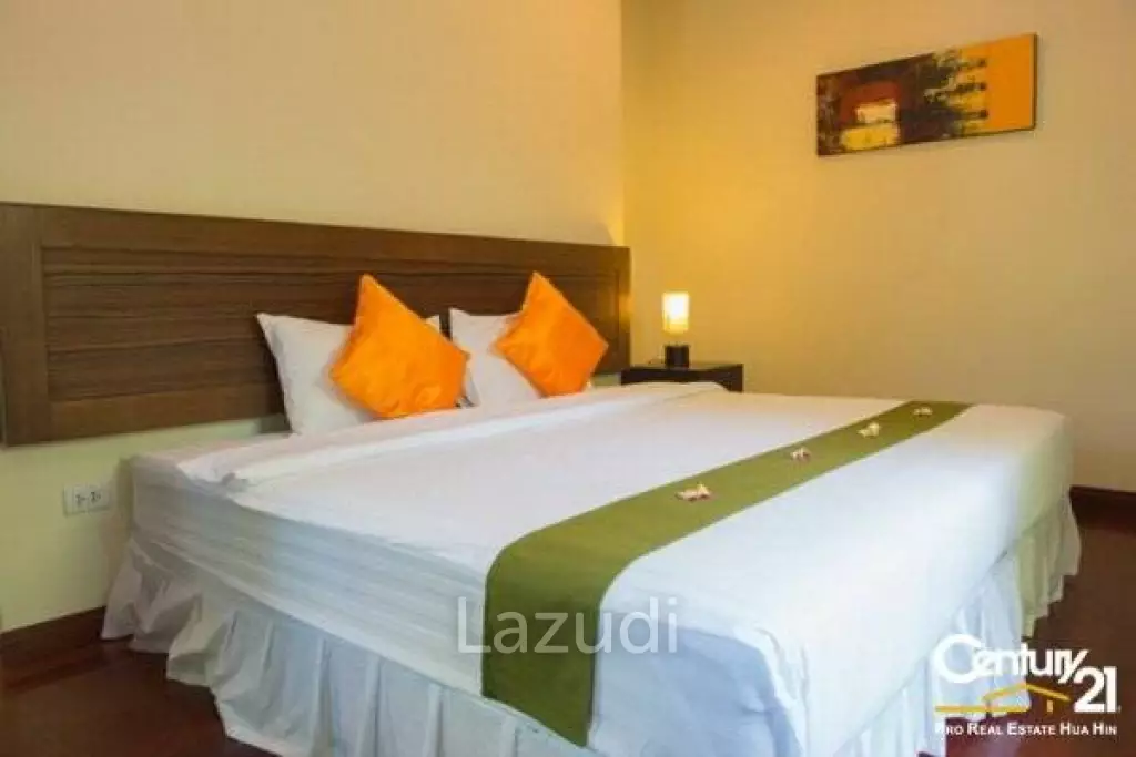 Luxury Lakeside Resort with 22 Private Pool Villas