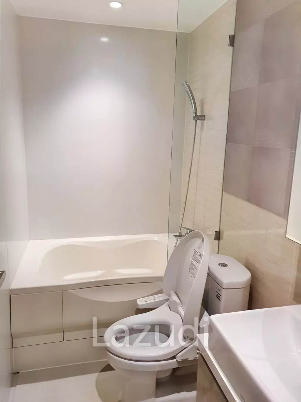 1 Bed 1 Bath 35 SQ.M  Runesu Thonglor 5