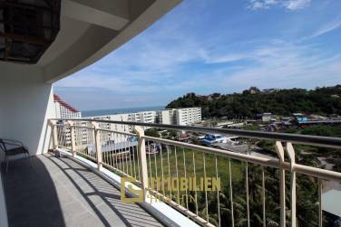 2 Bed 2 Bath Corner Condo with Sea View