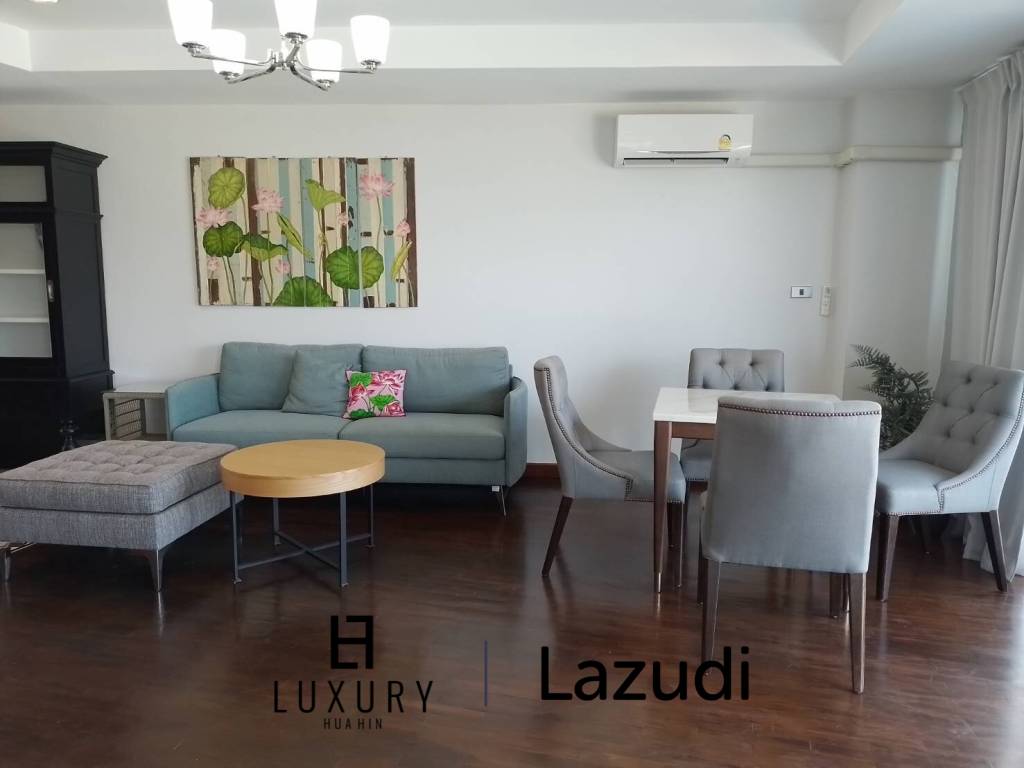 2 Bed 2 Bath Corner Condo with Sea View