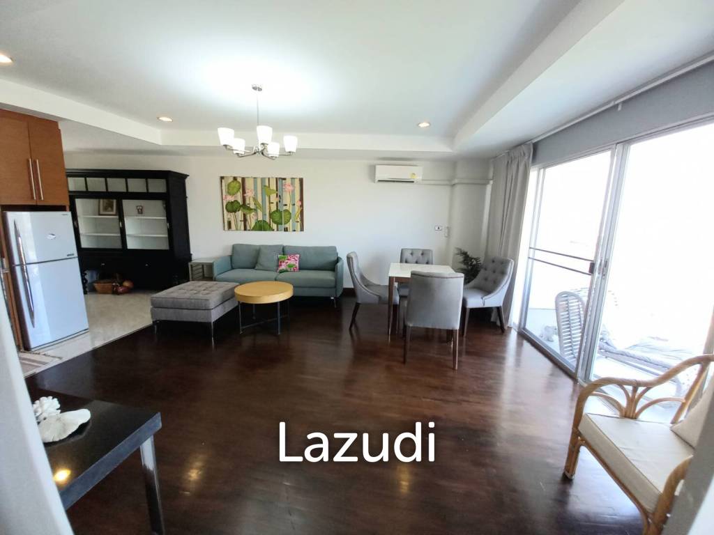 2 Bed 2 Bath Corner Condo with Sea View