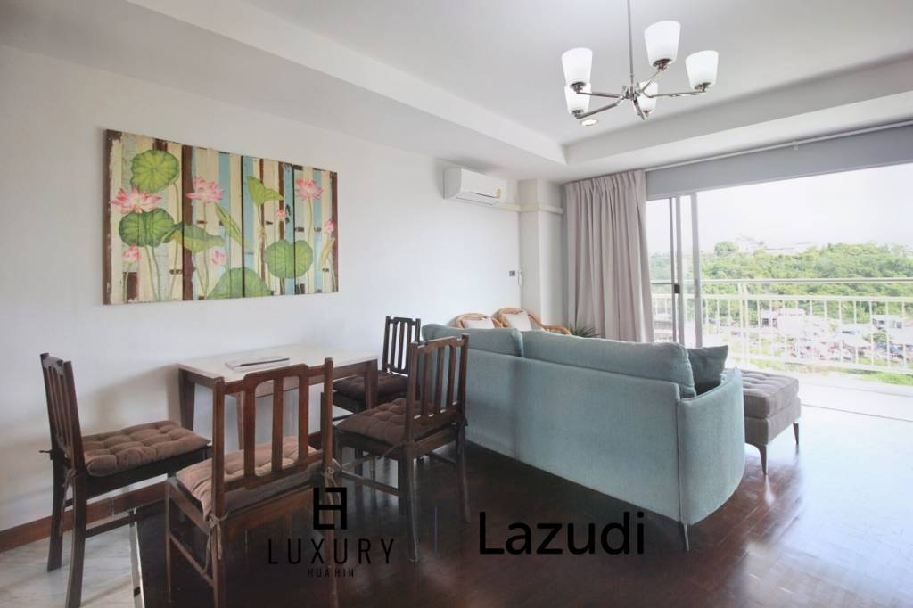 2 Bed 2 Bath Corner Condo with Sea View