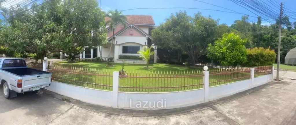 5 Bedroom 4 bathroom in Mabptachan