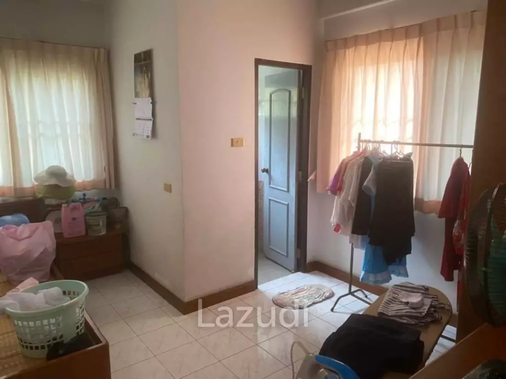 5 Bedroom 4 bathroom in Mabptachan