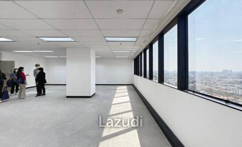 Office For Rent At Muang Thai - Phatra Complex Building