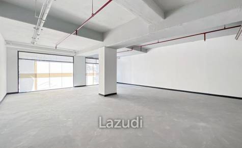 78sm retail space for lease in Muangthai Phatra Complex Ratchada, Huai Khwang