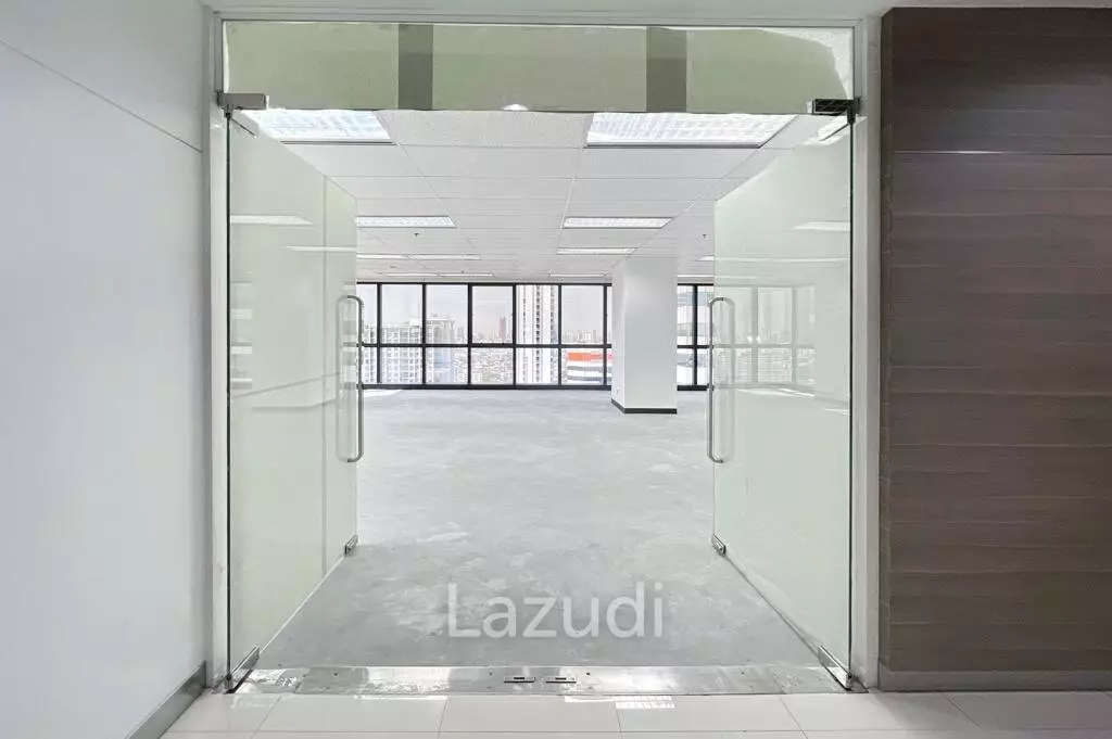 Office For Rent At Muang Thai - Phatra Complex Building