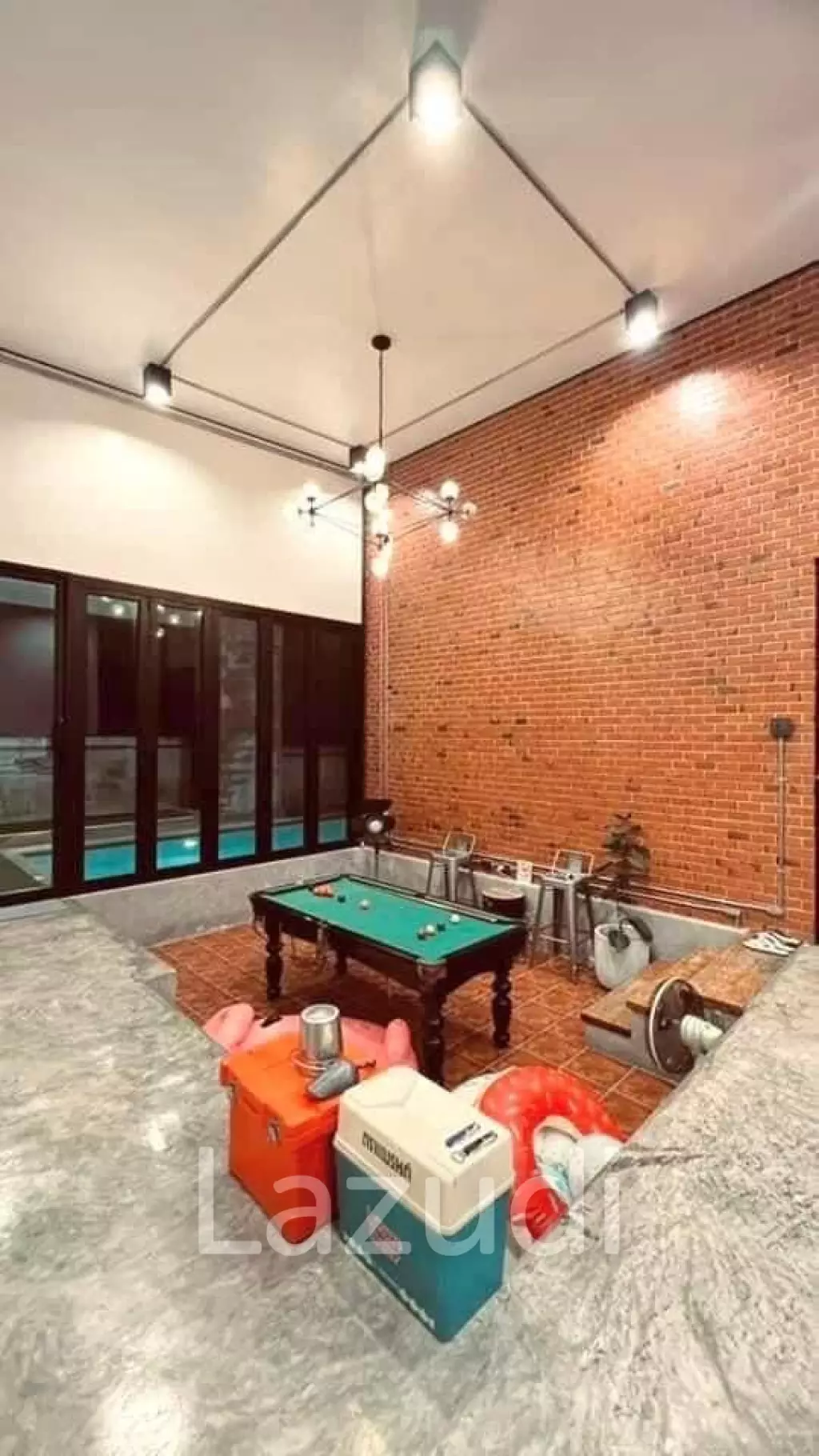 3 bedroom 4 bathrooms 408 sqm pool villa in Huay Yai