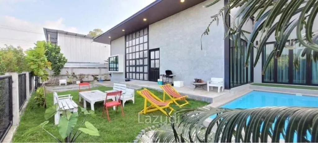 3 bedroom 4 bathrooms 408 sqm pool villa in Huay Yai