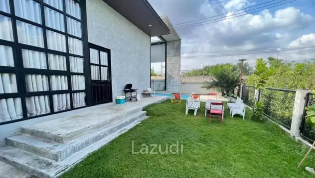 3 bedroom 4 bathrooms 408 sqm pool villa in Huay Yai