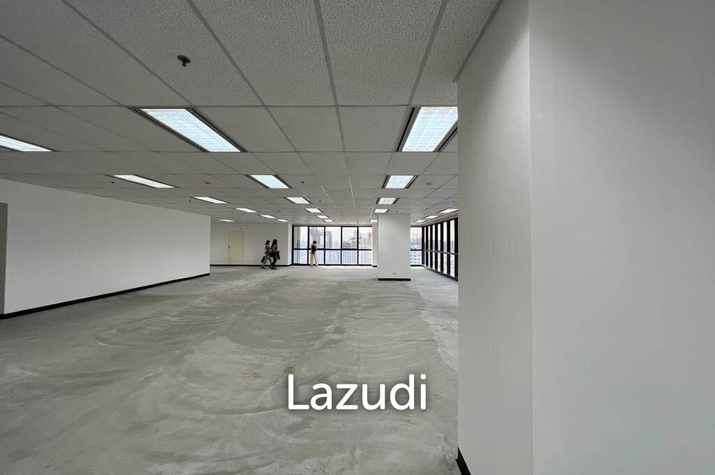 Office For Rent At Muang Thai - Phatra Complex Building