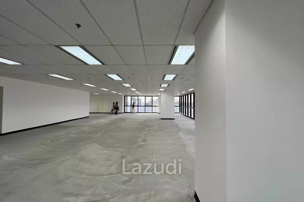 Office For Rent At Muang Thai - Phatra Complex Building