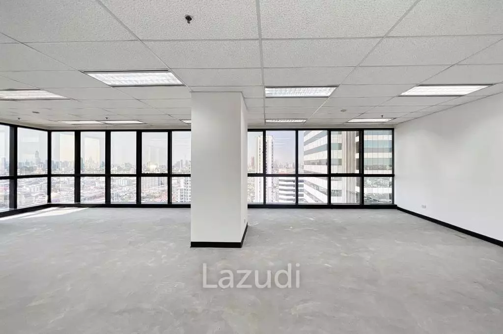 Office For Rent At Muang Thai - Phatra Complex Building