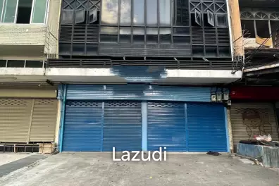 Economical Commercial Building for Rent Near BTS Bearing