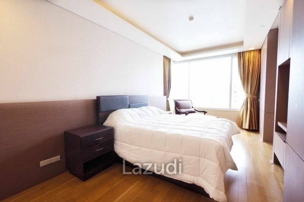 3 Bed 3 Bath 243 SQ.M Wind Sukhumvit 23