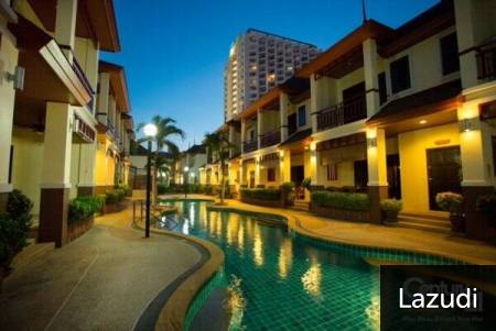 Good quality townhouse with large communal feature pool only 40 km from the popular beach at Cha-am Good quality townhouse with large communal feature pool only 40 km from the popular beach at Cha-am