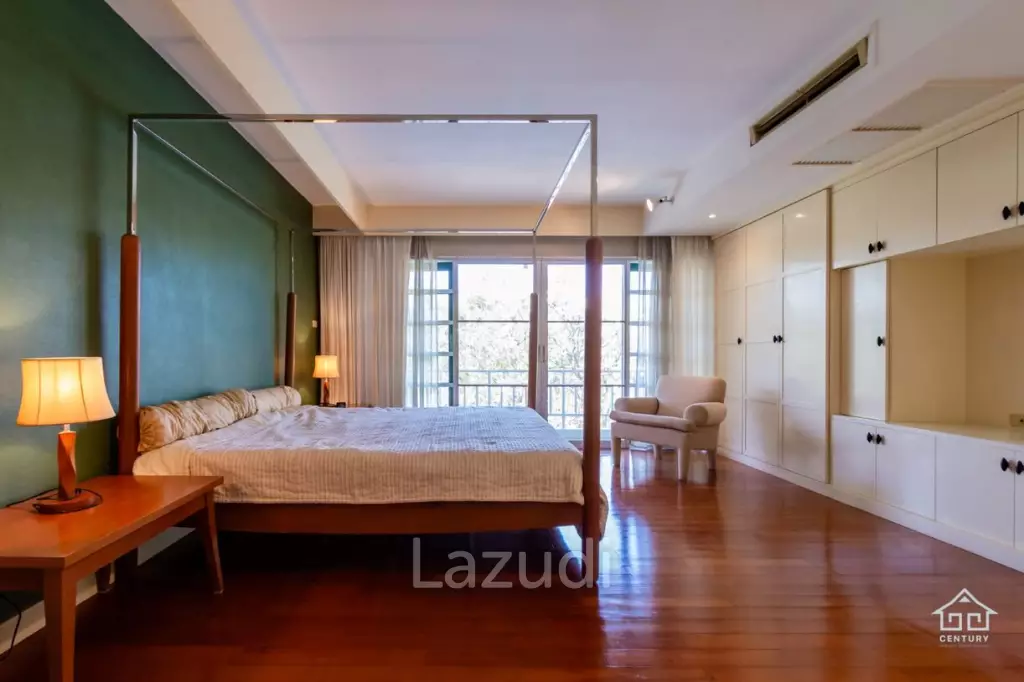 BAAN SA SUAN : 3 Storey Townhouse near the beach