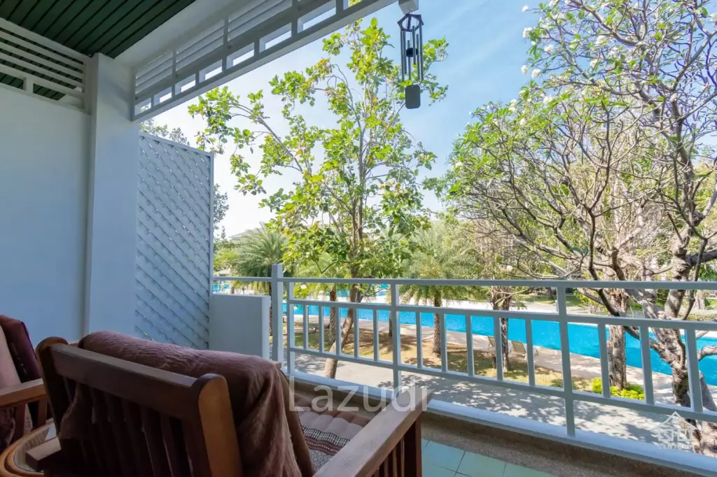 BAAN SA SUAN : 3 Storey Townhouse near the beach