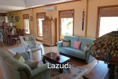 PRANBURI GREEN MOUNTAIN : Beautifully Presented 3 Bed Pool Villa with Guest Suite