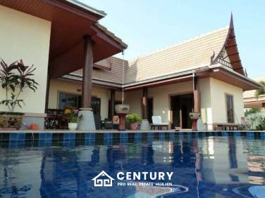 PRANBURI GREEN MOUNTAIN : Beautifully Presented 3 Bed Pool Villa with Guest Suite