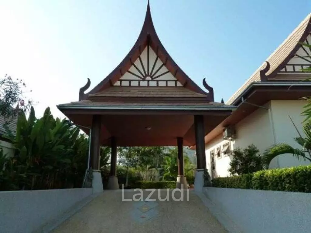 PRANBURI GREEN MOUNTAIN : Beautifully Presented 3 Bed Pool Villa with Guest Suite