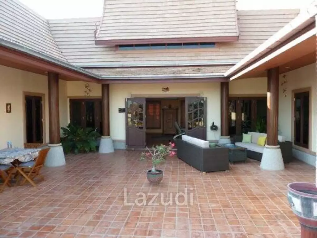 PRANBURI GREEN MOUNTAIN : Beautifully Presented 3 Bed Pool Villa with Guest Suite