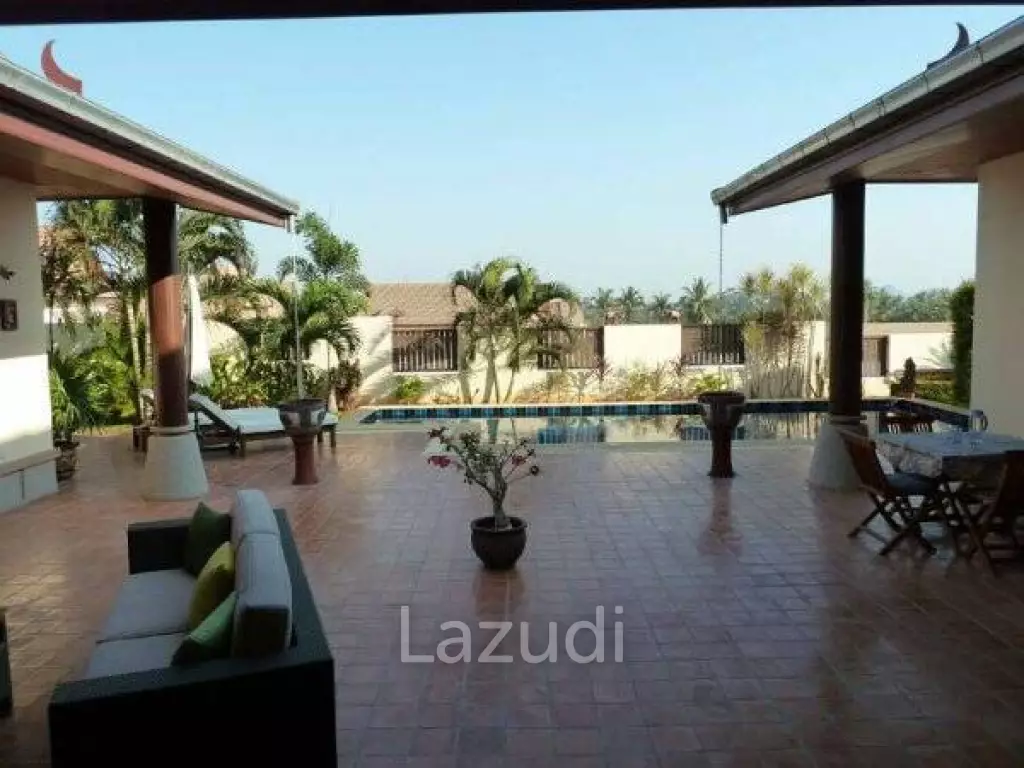 PRANBURI GREEN MOUNTAIN : Beautifully Presented 3 Bed Pool Villa with Guest Suite