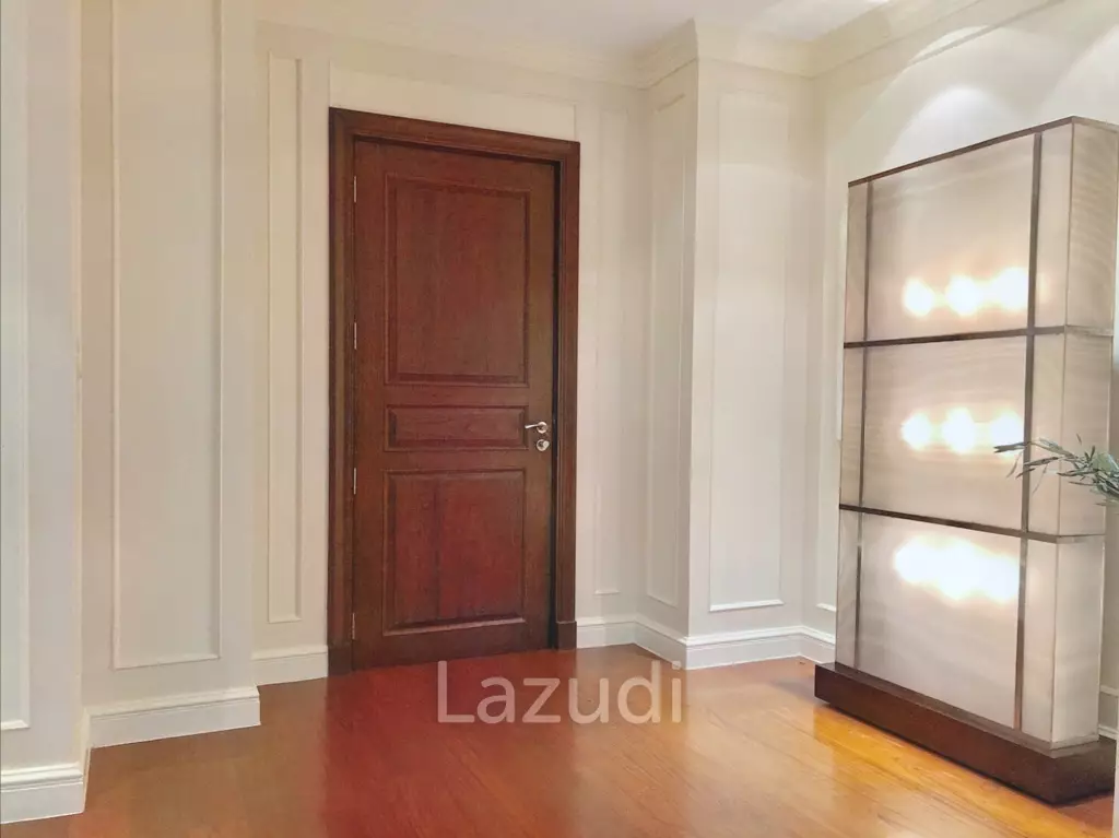 4 Bed 6 Bath  700 SQ.M. Las Colinas