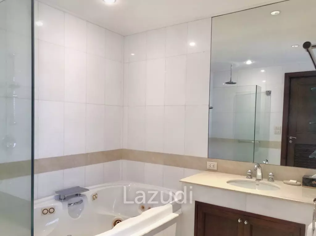 4 Bed 6 Bath  700 SQ.M. Las Colinas