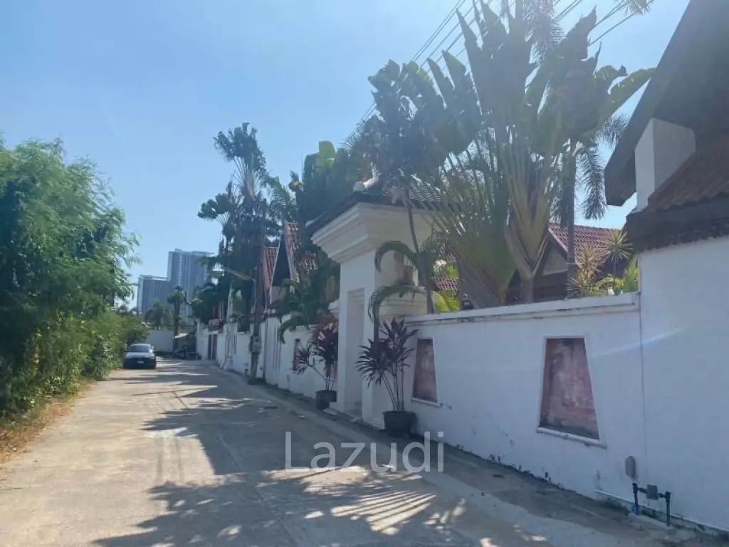 3 Bedrooms 3 Bathrooms Jomtien Palace 720 sqm
