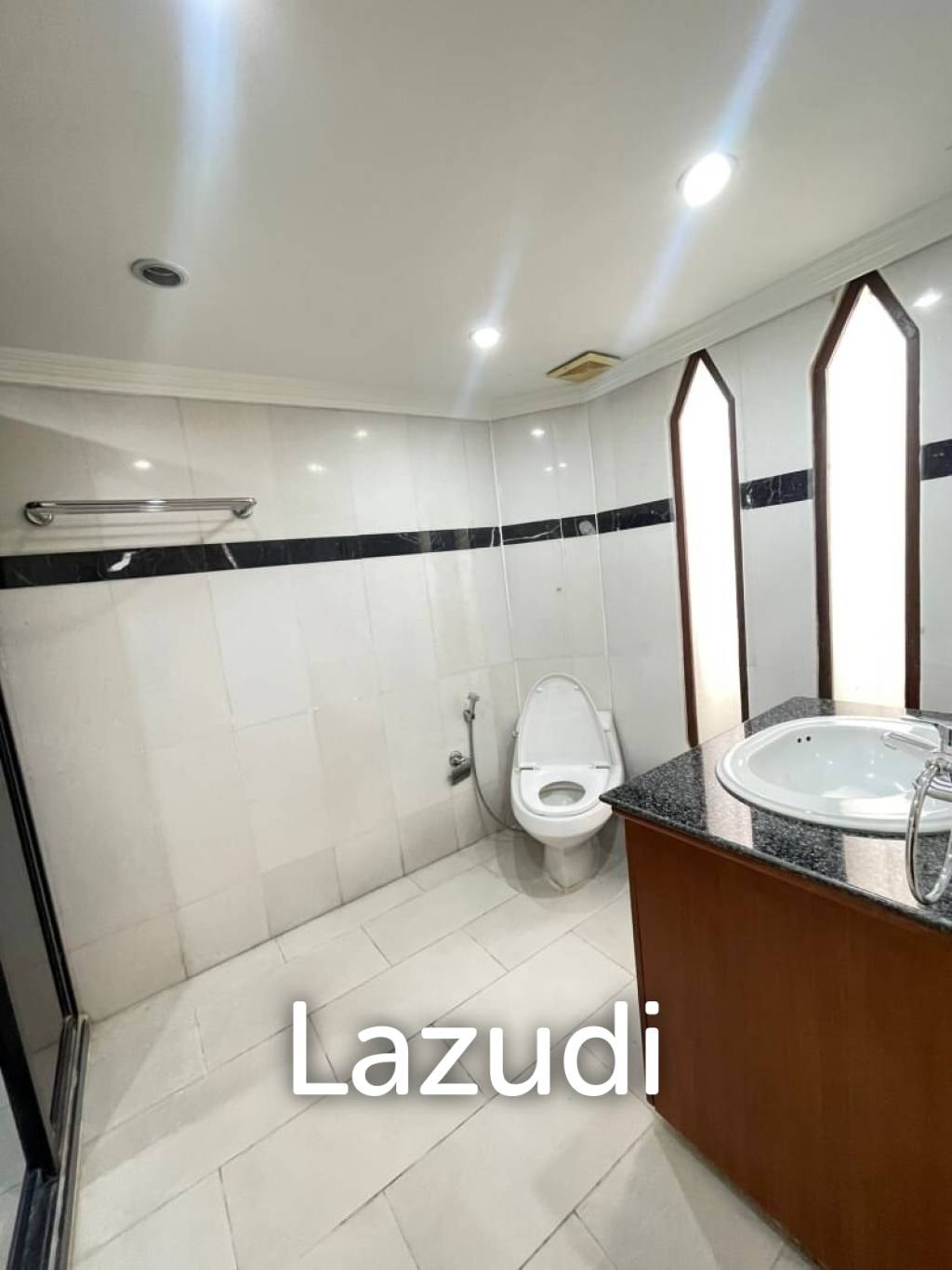 3 Bedrooms 3 Bathrooms Jomtien Palace 720 sqm