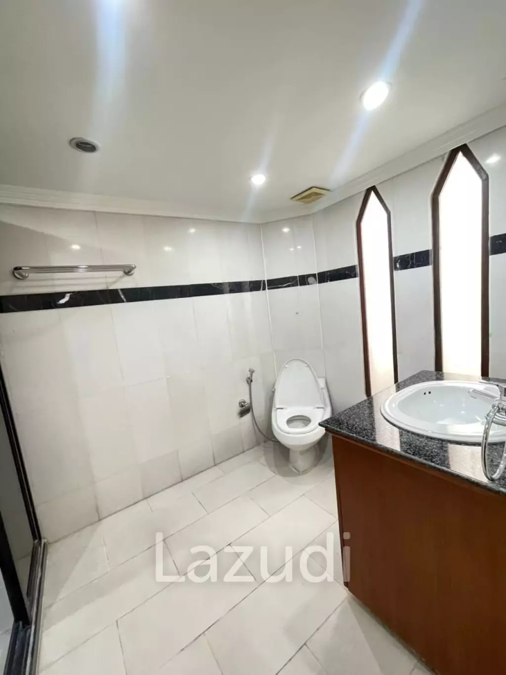 3 Bedrooms 3 Bathrooms Jomtien Palace 720 sqm