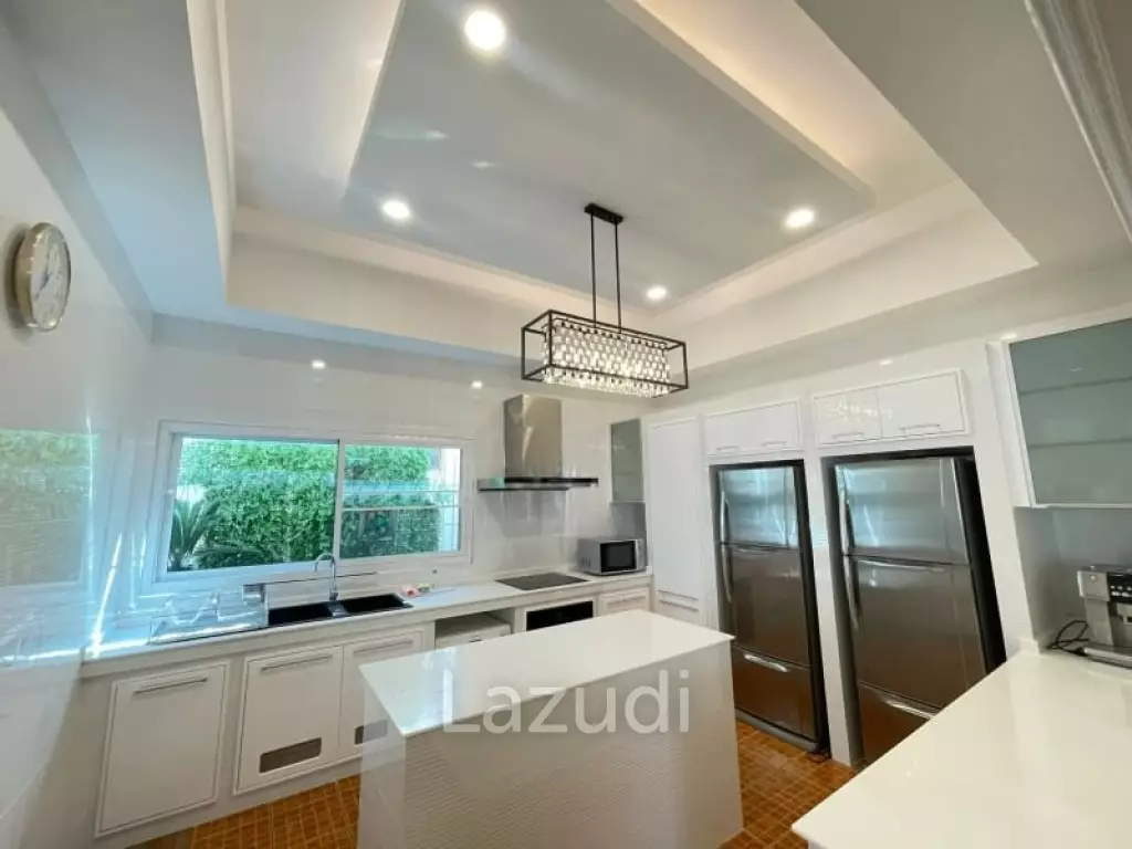 3 Bedrooms 3 Bathrooms Jomtien Palace 720 sqm