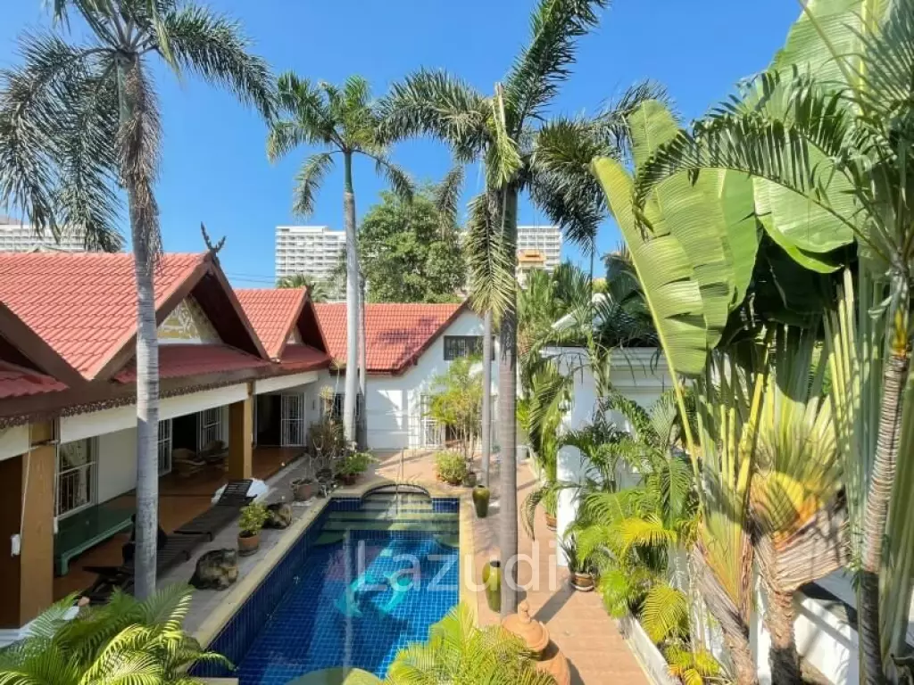 3 Bedrooms 3 Bathrooms Jomtien Palace 720 sqm